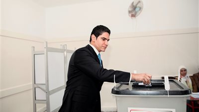 النائب أحمد أبو هشيمة يدلي بصوته في الانتخابات الرئاسية 2024 | صور
