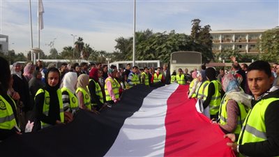 مسيرات حاشدة لطلاب جامعة المنيا والعاملين للمشاركة في الانتخابات الرئاسية 2024