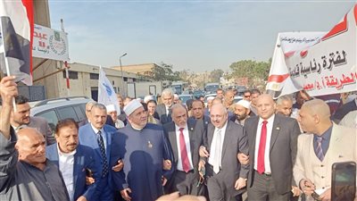 بهتاف تحيا مصر.. الطرق الصوفية برئاسة القصبي تنظم مسيرة حاشدة لدعم المشاركة السياسية