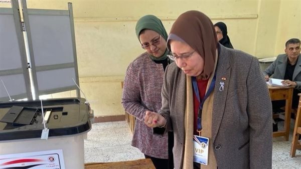 الدكتورة أيمنة شلبي