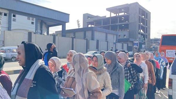 طلاب جامعة بنها 