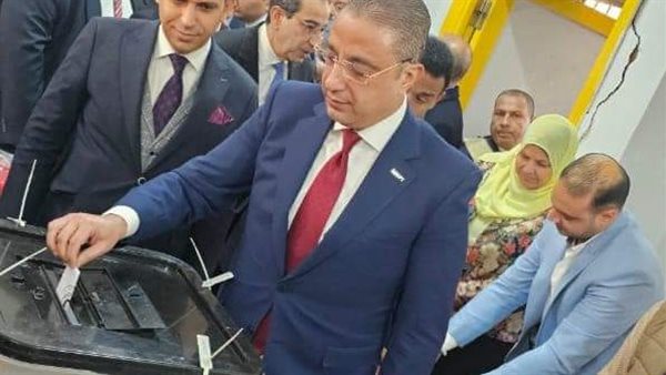 الدكتور أحمد الأنصاري