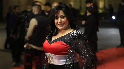 هند عاكف ترتدي فستانا عليه علما مصر وفلسطين في حفل وشوشة | صور 