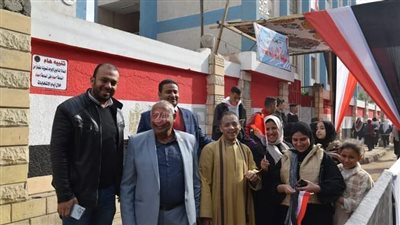 توافد المواطنين على مقار اللجان الانتخابية في الفيوم