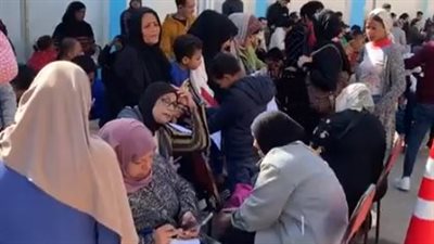 بالزغاريد.. السيدات تتصدرن المشهد في ثاني أيام الانتخابات الرئاسية أمام اللجان | بث مباشر