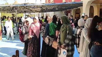 برغم تحذيرات الأرصاد من طقس اليوم.. استمرار توافد المواطنين على اللجان الانتخابية بالبحر الأحمر| بث مباشر 