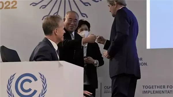 جون كيري والمبعوث