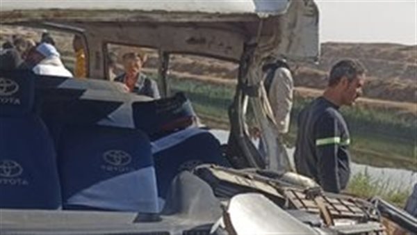 انقلاب ميكروباص بالأقصر