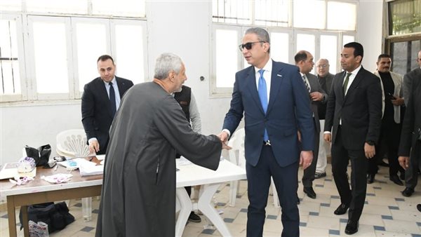 محافظ الفيوم يتفقد