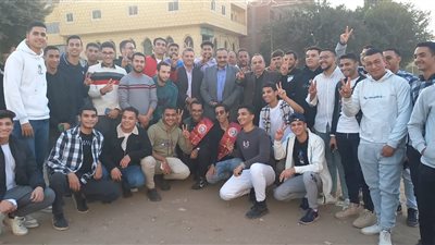 نائب رئيس جامعة بنها يتابع نقل الطلاب المغتربين للتصويت بالانتخابات الرئاسية