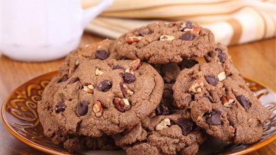 طريقة عمل الكوكيز بالعسل الأسود.. وصفة رائعة جربيها قبل الكريسماس