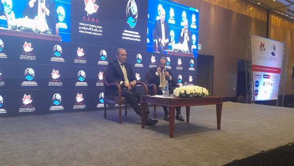 عمرو طلعت وزير الاتصالات