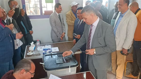 رئيس اللجنة العامة