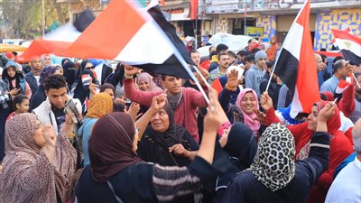 مسيرة بالأعلام تجوب شوارع بني عبيد في الدقهلية