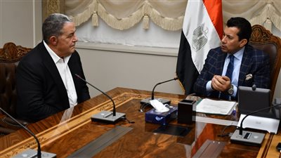 وزير الرياضة يستقبل ياسين منصور لبحث دعم برامج رعاية الأبطال والموهوبين