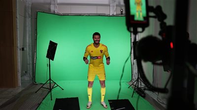 جلسة تصوير خاصة للاعبي الأهلي بالزي الرسمي لكأس العالم للأندية