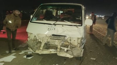 إصابة 9 أشخاص في تصادم سيارتين بالإسماعيلية 