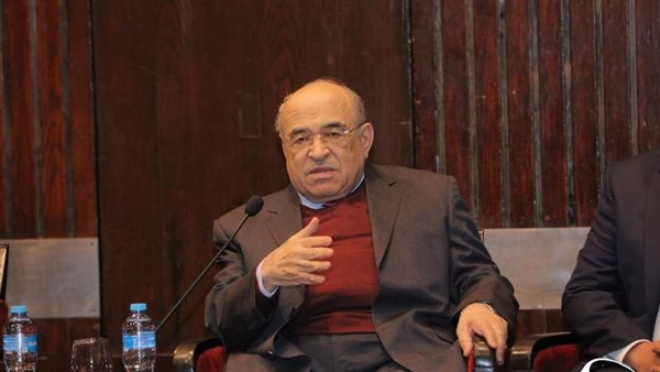 مصطفى الفقي