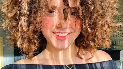 رنا رئيس: “ليالينا 80” قصة حقيقية.. وعِرق إيدي انفجر في مشهد فقداني البصر (حوار)