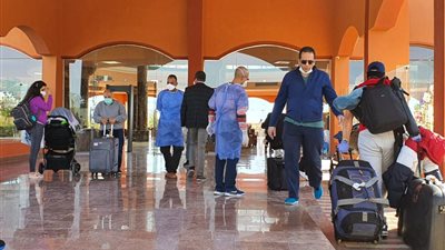 أشرف شيحة: 15 ألف جنيه تكلفة عودة المواطن المصري شاملة الإقامة في فندق الحجر (فيديو)
