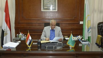 محافظ الجيزة: سحب رخصة أي سيارة أجرة لا يرتدي سائقها أو ركابها الكمامة