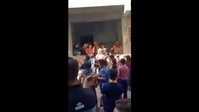 زفة في “أبو كبير” بالشرقية احتفالًا بتعافي أحد المواطنين من كورونا (فيديو)