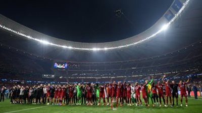 قائد ليفربول يكشف سر احتفاله المميز بدوري أبطال أوروبا (فيديو)