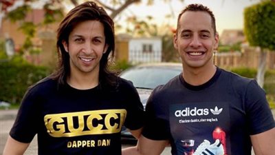 عمرو وهبة يهنئ هشام جمال بعيد ميلاده: “كل سنة وأنت بترش علينا كحول” (صورة)