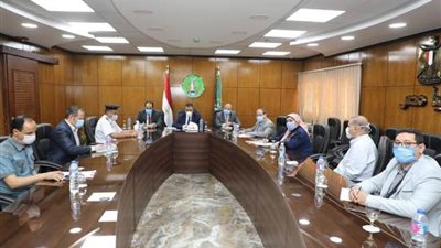 محافظ المنوفية: رفع درجة الاستعدادات القصوى ومنع إجازات الأطقم الطبية لمدة شهرين