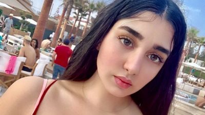 جيهان خليل تتصدر تريند “جوجل” بسبب صورها على البحر (صور)