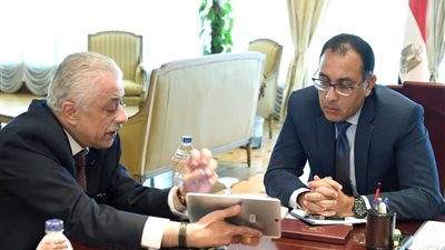 رئيس الوزراء يناقش مقترحات التعامل مع العام الدراسي الجديد في ظل “كورونا”