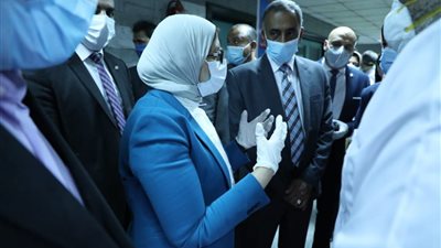 8 بنات.. قصة عقاب “الصحة” لـ”صيادلة عزل دمنهور” بسبب مطالبتهن بمسحة كورونا