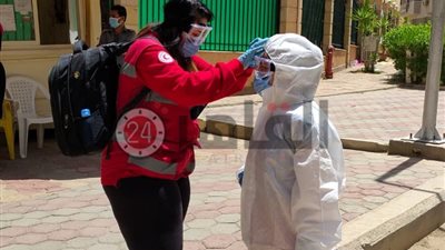 “التضامن” توجه الهلال الأحمر بتعقيم دار الباقيات الصالحات من فيروس كورونا (صور)