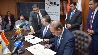 وزير الرياضة: مهلة للأندية لتوفير الإجراءات الاحترازية