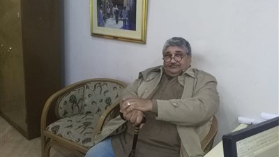 حبس الكاتب الصحفي محمد منير 15 يوما على ذمة التحقيقات