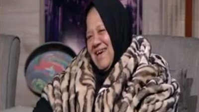 الليلة.. قناة النهار تعيد إذاعة حلقة ماما سناء مع عمرو الليثي بعد وفاتها (صور)