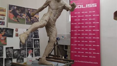 أندريس إنييستا يتحدث عن تمثاله الجديد (صورة)