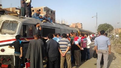 مصرع طفلة سقطت من قطار بمركز قفط في قنا