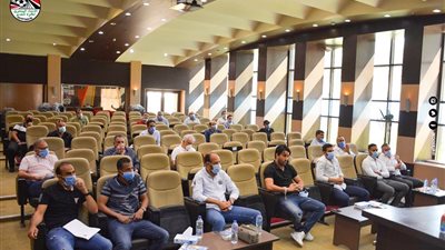 انطلاق اجتماع اتحاد الكرة مع مدربي الدوري لمناقشة عودة البطولة (صور)