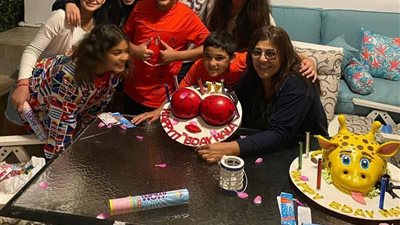 هالة صدقي تحتفل مع عائلتها بعيد ميلاد أبناء شقيقها (صورة)