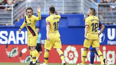 ميسي وجريزمان يقودان هجوم برشلونة أمام أتليتك بلباو