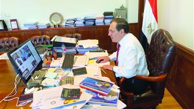 ننشر قرار وزير البترول بتنظيم عودة العاملين للعمل بعد قرار رفع الحظر (مستند)