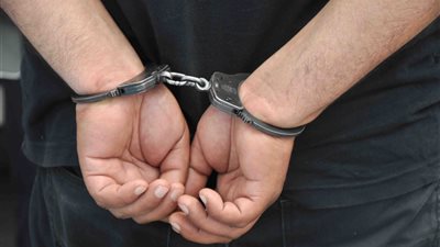 بعد اختفاء 10 سنوات.. ضبط هارب أثناء ثورة يناير متهم بالسطو على مكتب بريد وقتل حارسه بقنا