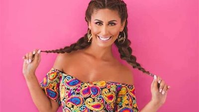 مي سليم تشعل السوشيال ميديا بإطلالة مثيرة.. والجمهور: عروس البحر (صورة)