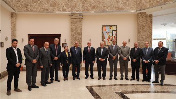  مجلس أمناء جامعة