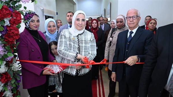 وزيرة التضامن تفتتح