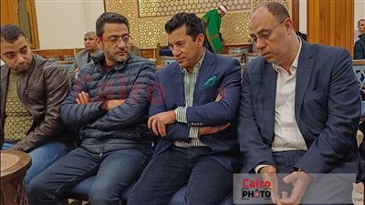 بحضور وزير الرياضة وجمال علام.. بدء عزاء والد إيهاب الخطيب في مسجد الحامدية الشاذلية | بث مباشر