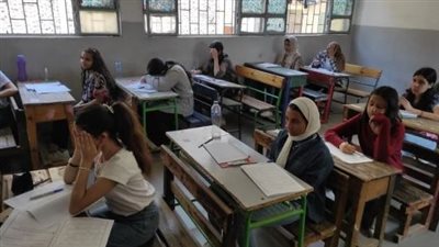 تعليم الجيزة تنشر جداول امتحانات الترم الأول لطلاب النقل والشهادة الإعدادية 