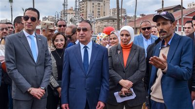 محافظ الإسكندرية يتفقد مركز السيطرة الموحد للشبكة الوطنية للطوارئ والسلامة العامة