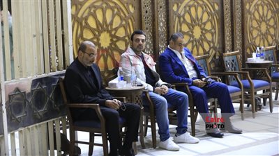 سليمان عيد وأيمن بهجت قمر وعمرو محمود ياسين أول الحاضرين في عزاء عادل أنور |صور